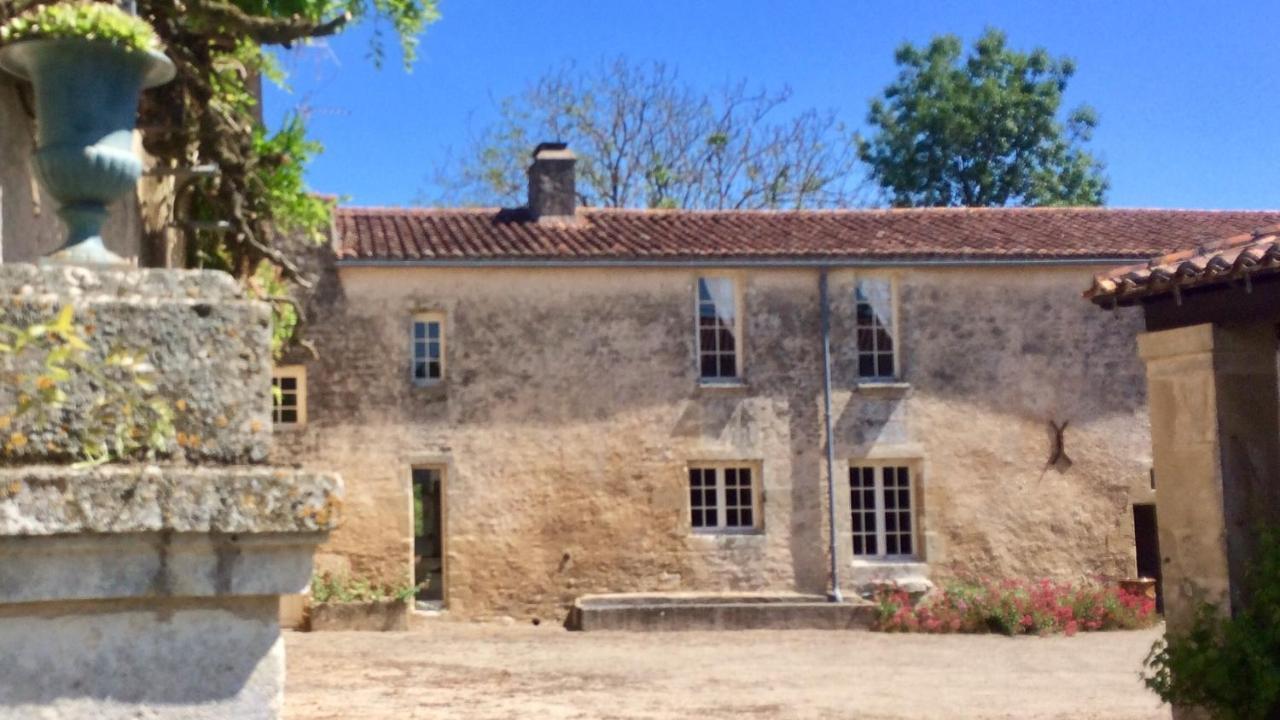 Bed and Breakfast Logis De La Touche Saint-Hilaire-des-Loges Exteriér fotografie